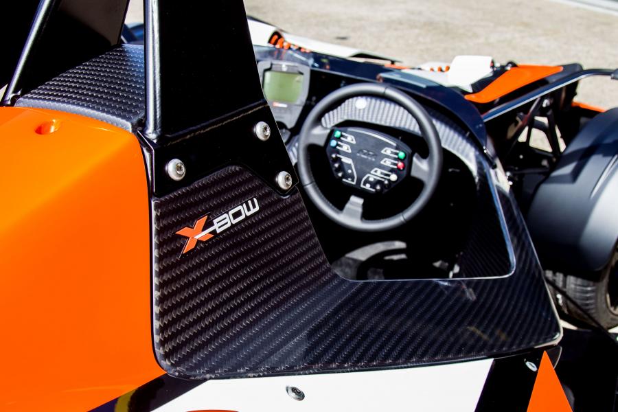 Детали экстерьера KTM X-Bow R 2011 года  (фото 19 из 30)